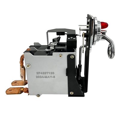 Disjuntor monofásico CSP 420A 300KVA vista do painel frontal